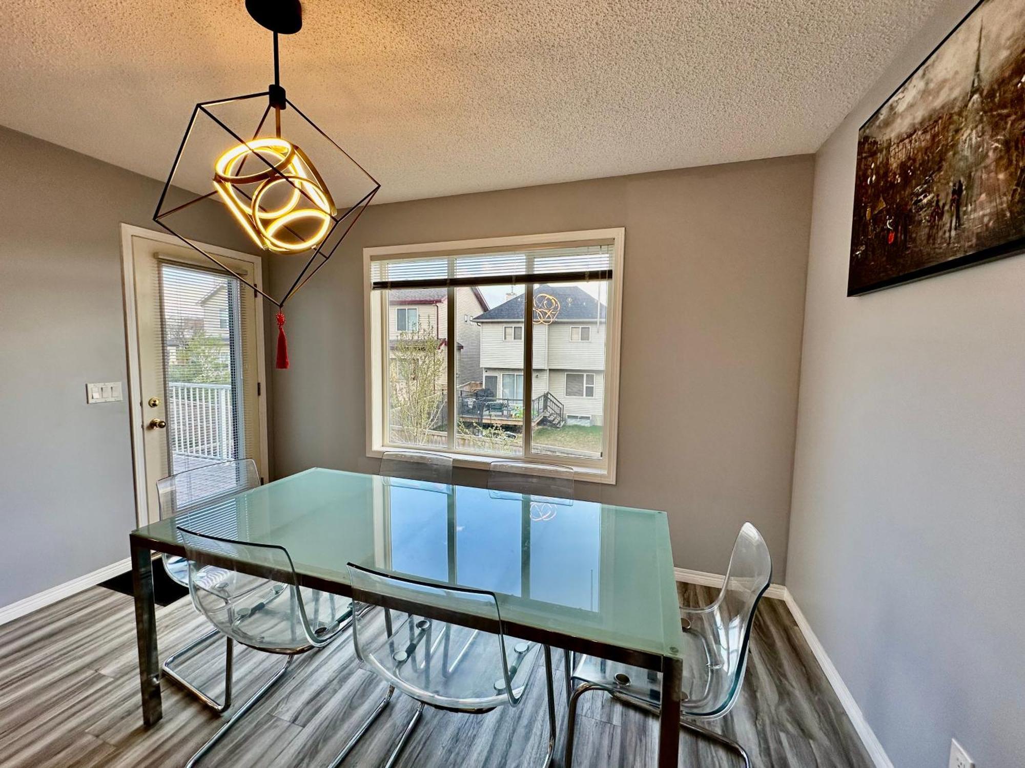 Family Games! 4Rooms 4 Beds Calgary Home Nw Bagian luar foto